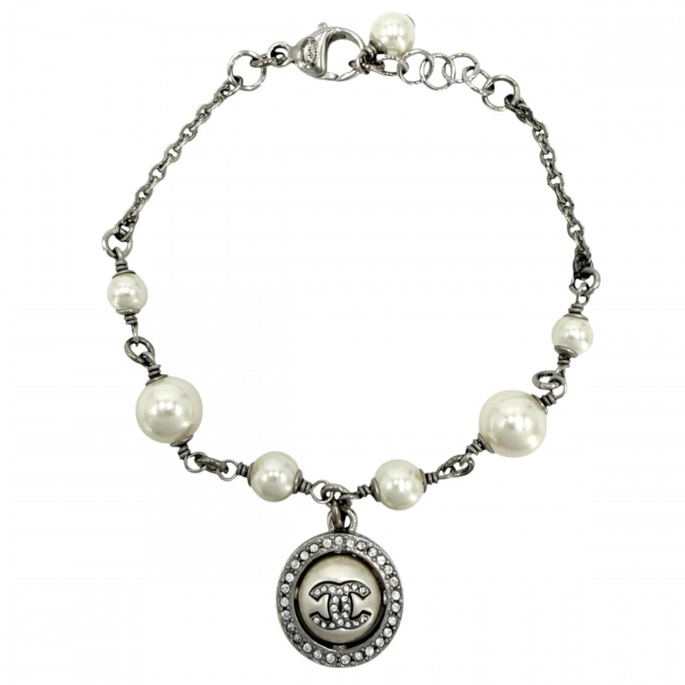 CHANEL White Pearl Logo Charm Bracelet